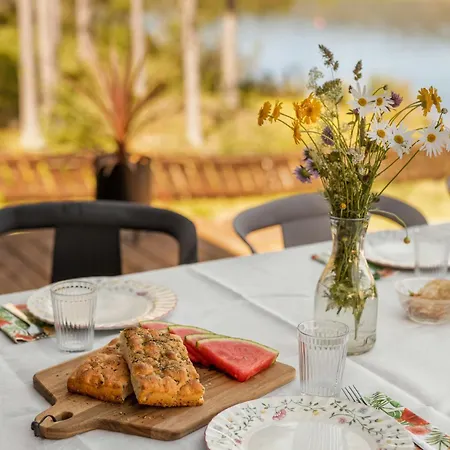 Modern With Panoramic Views Feriehus