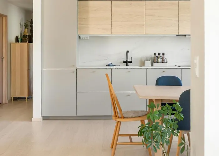 Modern With Panoramic Views 度假居